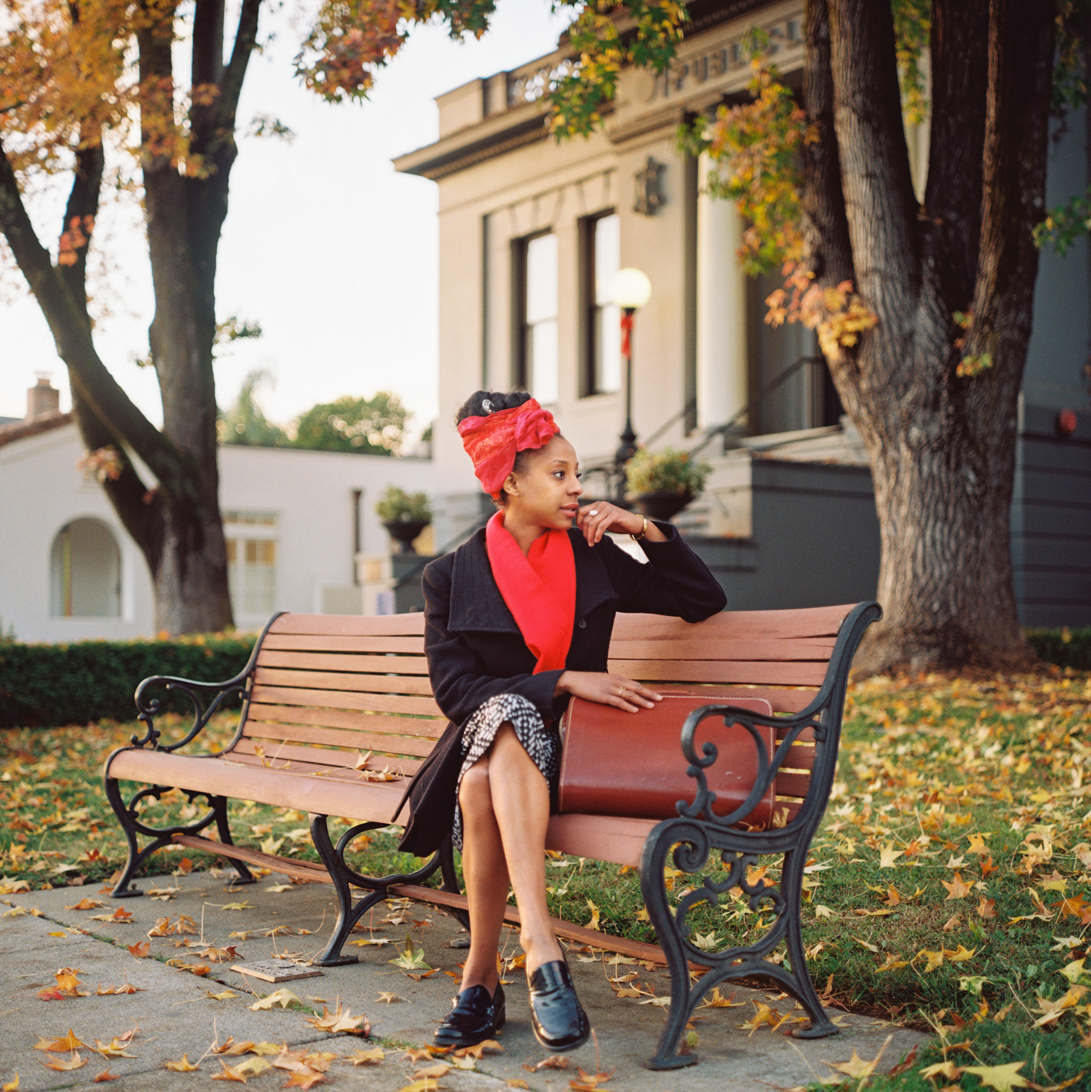 Elizabeth Cole Photo