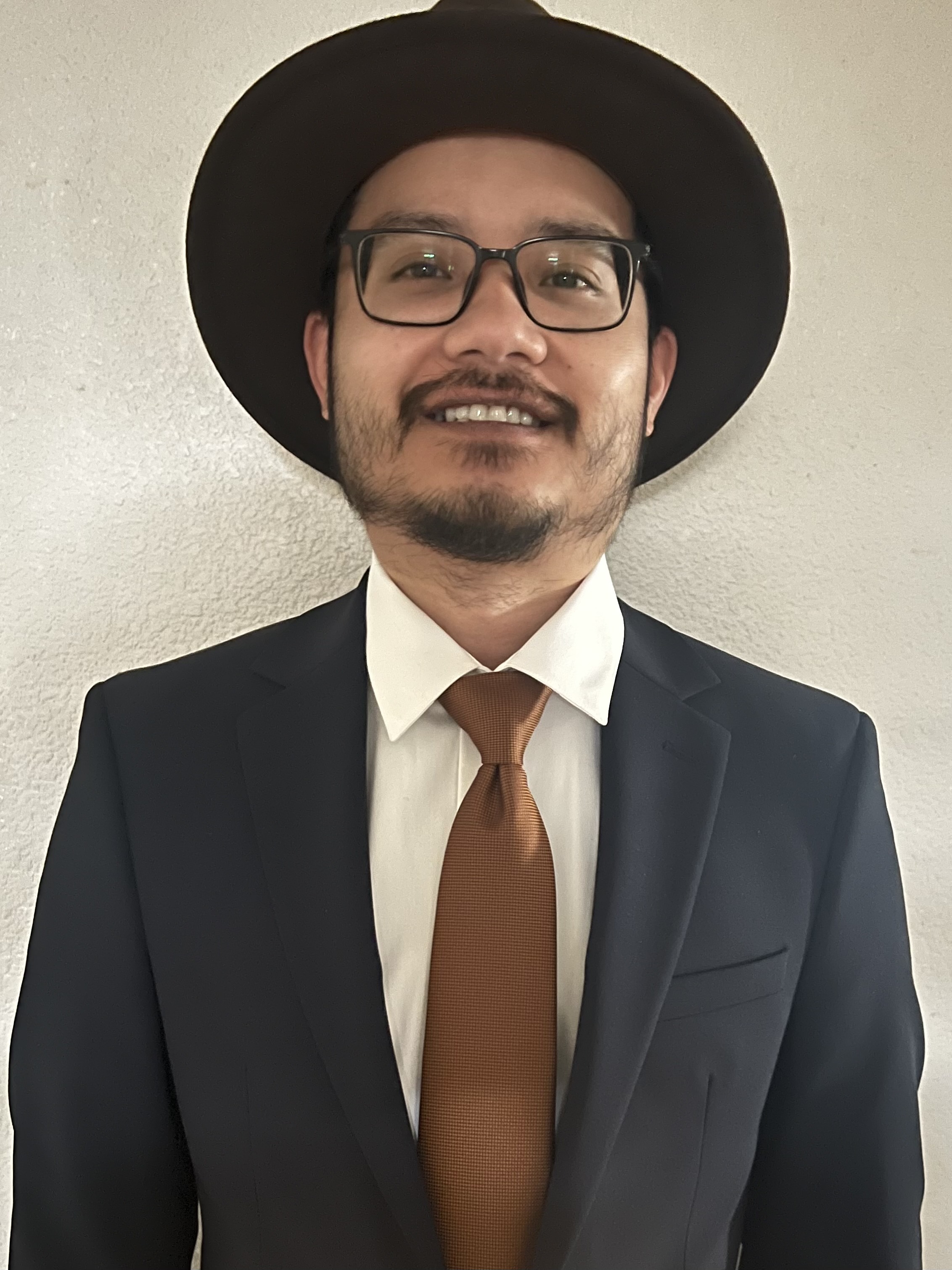 Tyler Inthilatvongsy Photo